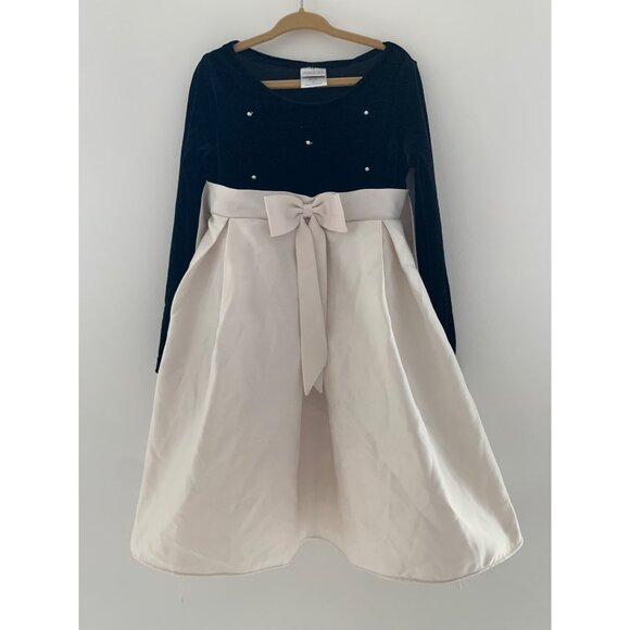 Perfectly Dressed Girls Velvet & Satin Dress W/ Bow Size‎ 5 Black & White - Picture 1 of 8